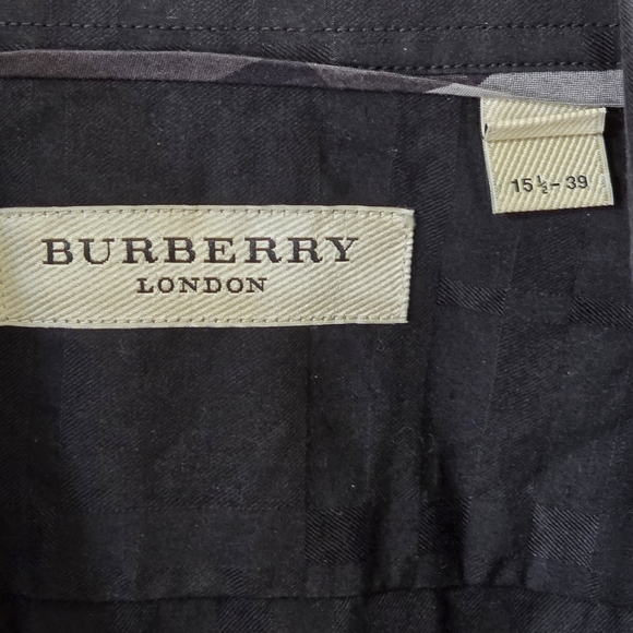 β¨ Vintage Elegance Burberry London Button Down Shirt β¨ - Picture 6 of 8